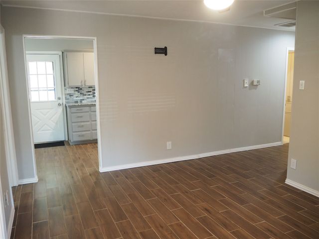 157 Harvard Avenue, Lewisville, TX 75057