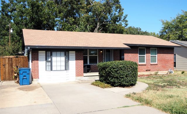 157 Harvard Avenue, Lewisville, TX 75057