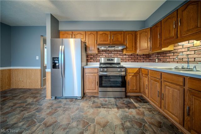 818 Jean Avenue, Akron, OH 44310