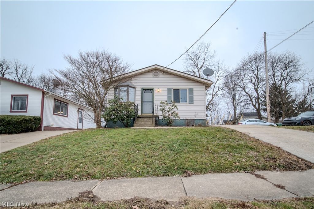 818 Jean Avenue, Akron, OH 44310