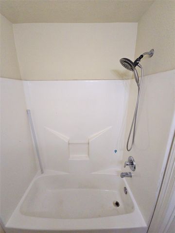 6131 Andwood Street B, Houston, TX 77087