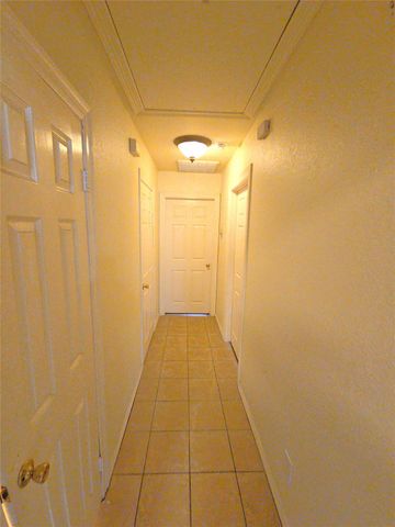 6131 Andwood Street B, Houston, TX 77087