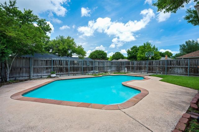 1413 Pecan Creek Drive, Garland, TX 75044