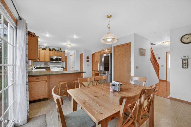 7508 Epaulet Lane, Maumee, OH 43537