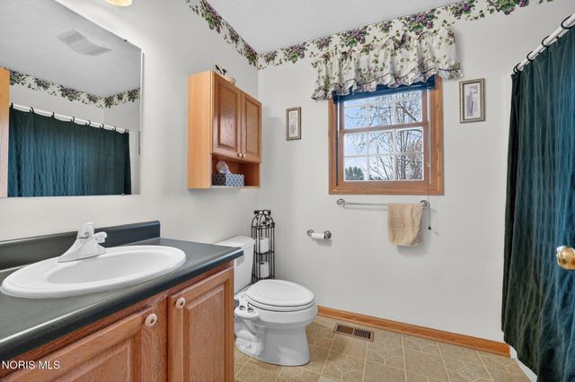 7508 Epaulet Lane, Maumee, OH 43537