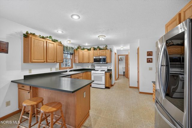 7508 Epaulet Lane, Maumee, OH 43537