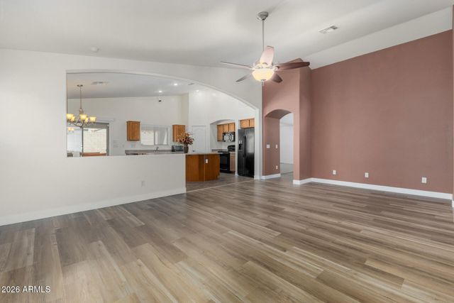 17616 W BLOOMFIELD Road, Surprise, AZ 85388