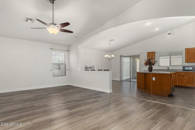 17616 W BLOOMFIELD Road, Surprise, AZ 85388