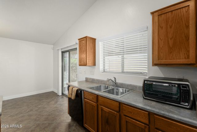 17616 W BLOOMFIELD Road, Surprise, AZ 85388