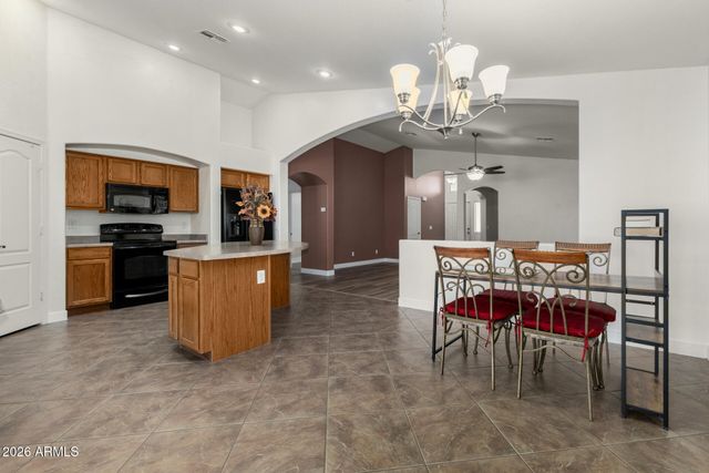 17616 W BLOOMFIELD Road, Surprise, AZ 85388