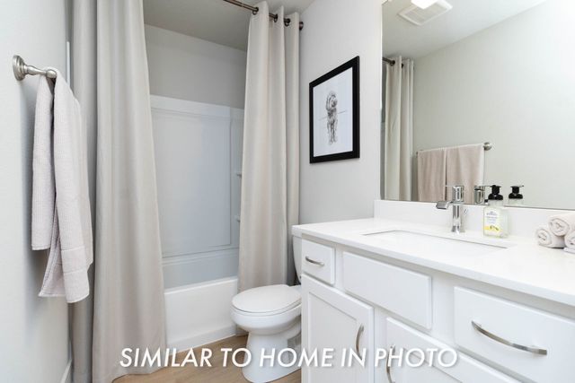 6949 Poppy Court, Johnston, IA 50131