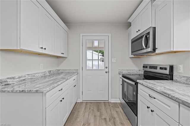 592 N Witchduck RD, Virginia Beach, VA 23462