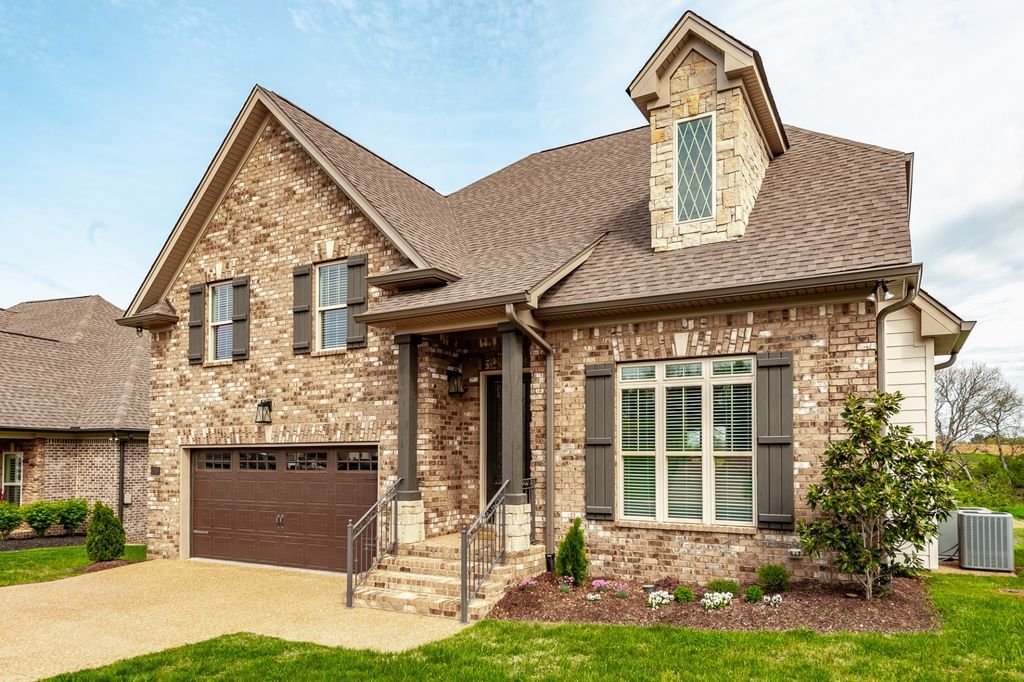 266 Hutch Ct, Gallatin, TN 37066