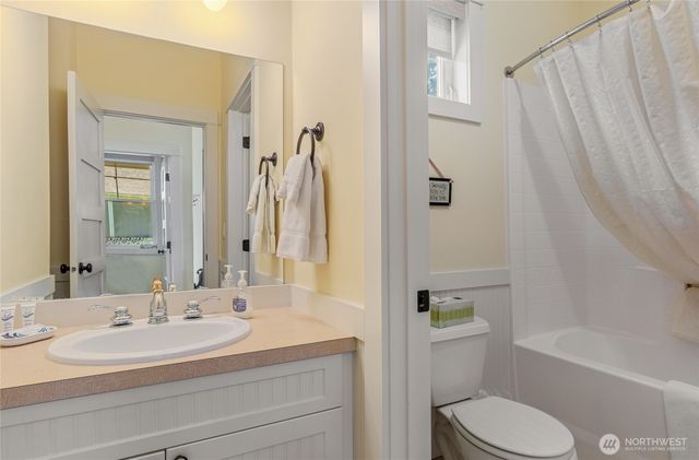 117 Barefoot Lane, Oroville, WA 98844