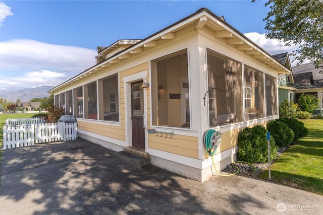 117 Barefoot Lane, Oroville, WA 98844