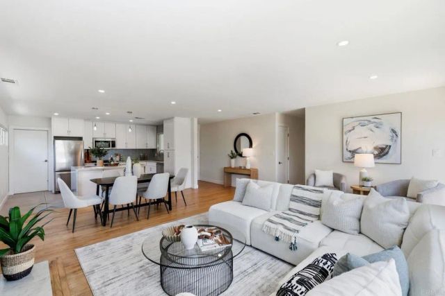 8135 Whelan Dr, San Diego, CA 92119