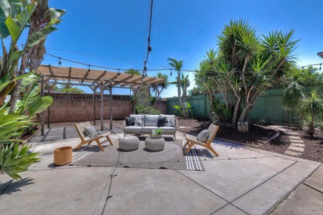 8135 Whelan Dr, San Diego, CA 92119