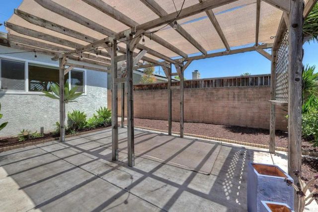 8135 Whelan Dr, San Diego, CA 92119