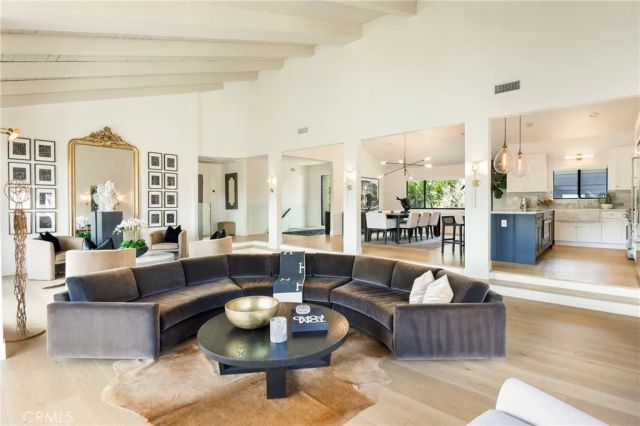 4234 Alhama Drive, Woodland Hills, CA 91364