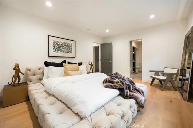 4234 Alhama Drive, Woodland Hills, CA 91364