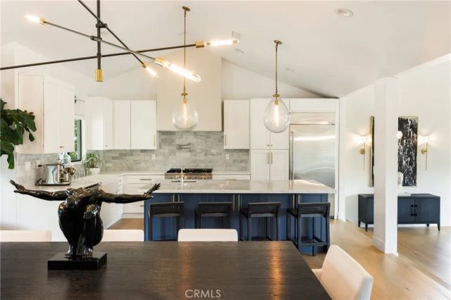 4234 Alhama Drive, Woodland Hills, CA 91364