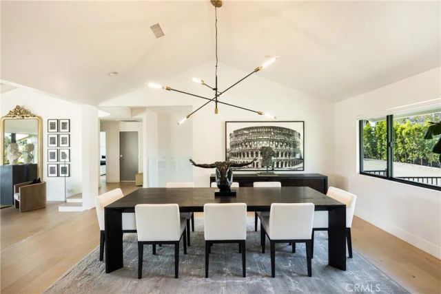 4234 Alhama Drive, Woodland Hills, CA 91364