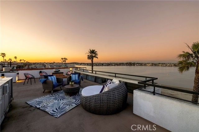 6911 E Ocean, Long Beach, CA 90803