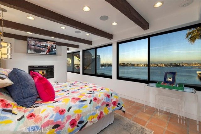 6911 E Ocean, Long Beach, CA 90803