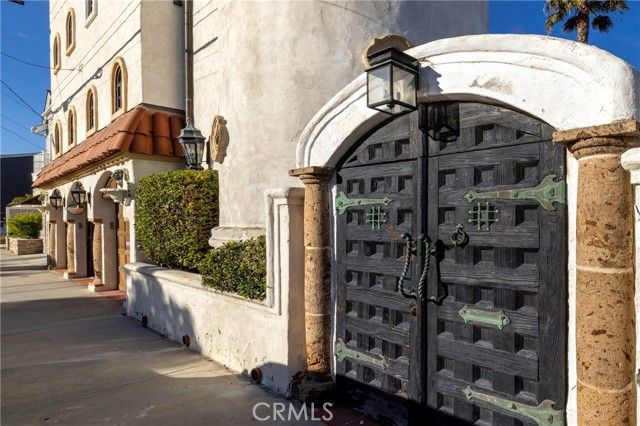 6911 E Ocean, Long Beach, CA 90803