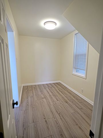 515 W 40th Place 1, Chicago, IL 60609