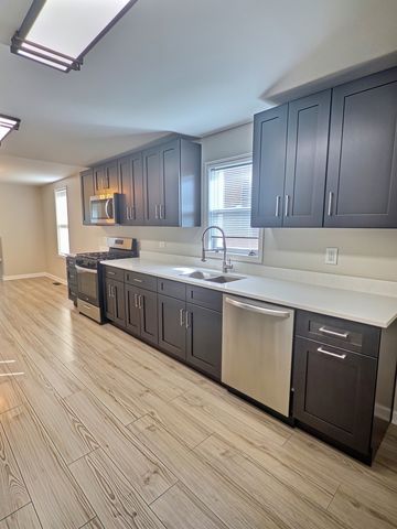 515 W 40th Place 1, Chicago, IL 60609