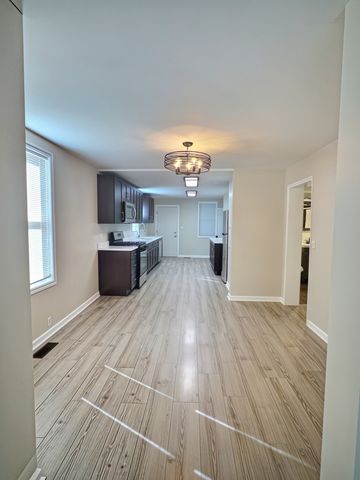 515 W 40th Place 1, Chicago, IL 60609