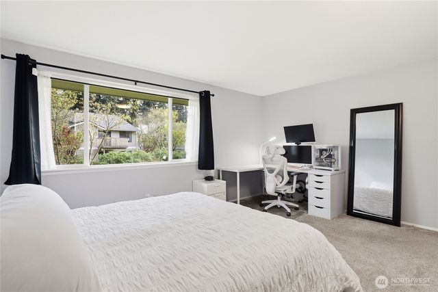 3957 NW Fairway Lane, Bremerton, WA 98312