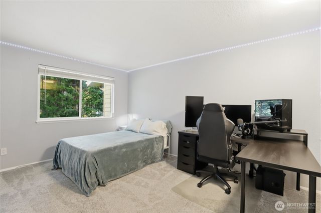 3957 NW Fairway Lane, Bremerton, WA 98312