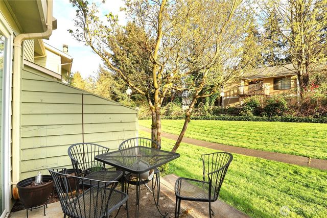 3957 NW Fairway Lane, Bremerton, WA 98312