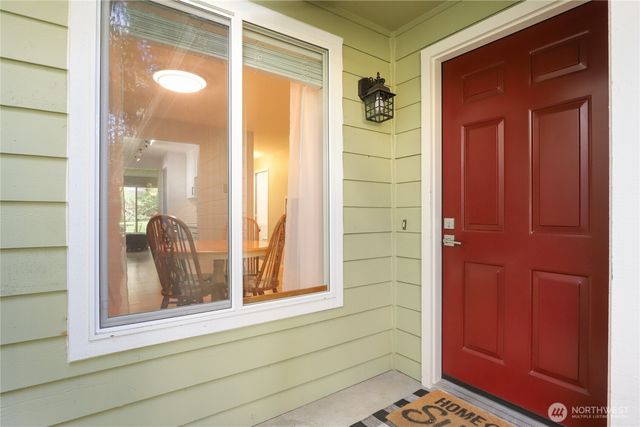 3957 NW Fairway Lane, Bremerton, WA 98312