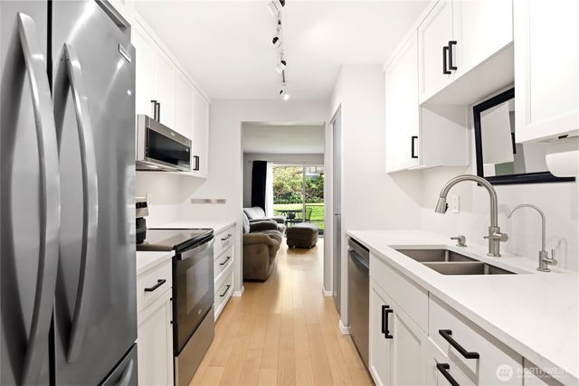 3957 NW Fairway Lane, Bremerton, WA 98312