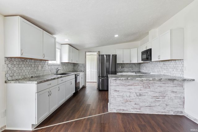 21630 Campbell Road, Spencerville, IN 46788