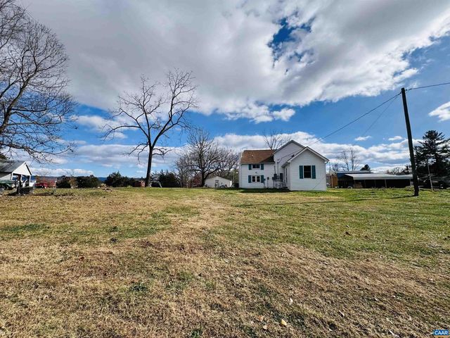 43 NISWANDER RD, Staunton, VA 24401