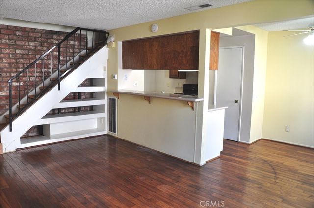 1102 W Calle Del Sol, Azusa, CA 91702