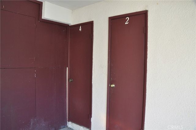 1102 W Calle Del Sol, Azusa, CA 91702