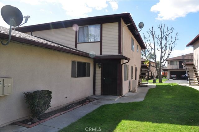 1102 W Calle Del Sol, Azusa, CA 91702