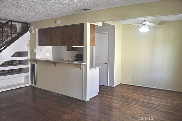 1102 W Calle Del Sol, Azusa, CA 91702