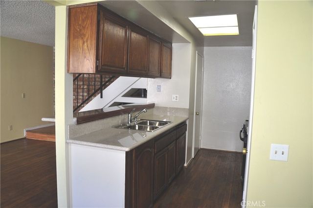1102 W Calle Del Sol, Azusa, CA 91702