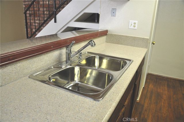 1102 W Calle Del Sol, Azusa, CA 91702