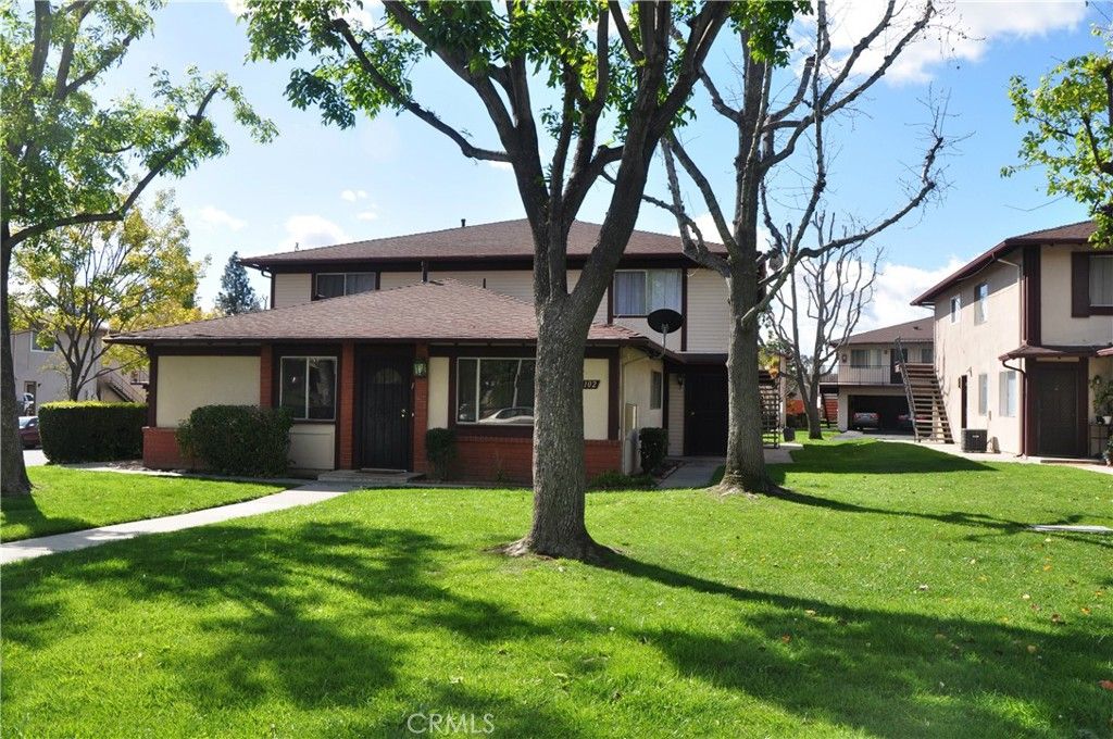1102 W Calle Del Sol, Azusa, CA 91702