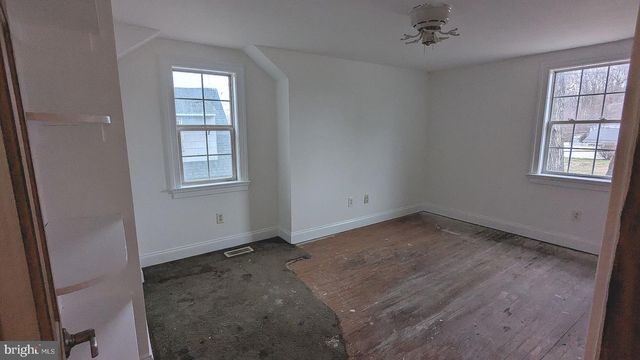 21 SYCAMORE RD, Pennsville, NJ 08070