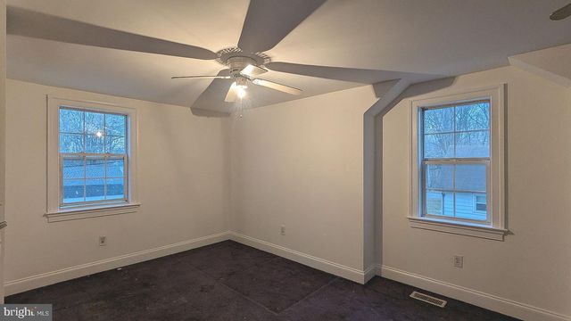 21 SYCAMORE RD, Pennsville, NJ 08070