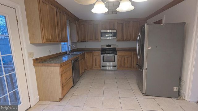 21 SYCAMORE RD, Pennsville, NJ 08070