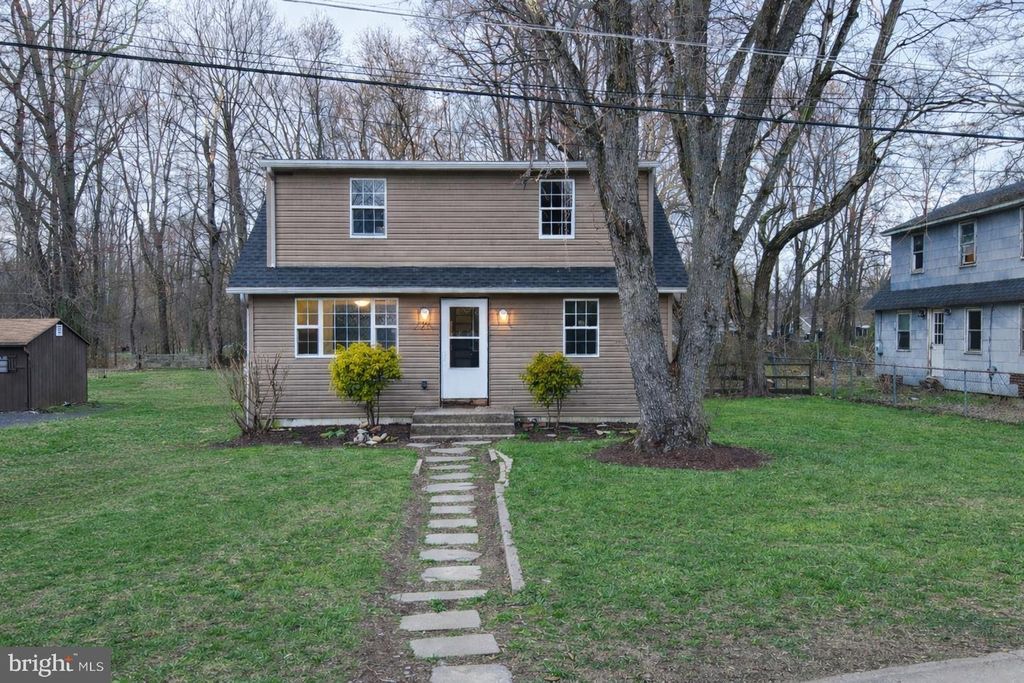 21 SYCAMORE RD, Pennsville, NJ 08070